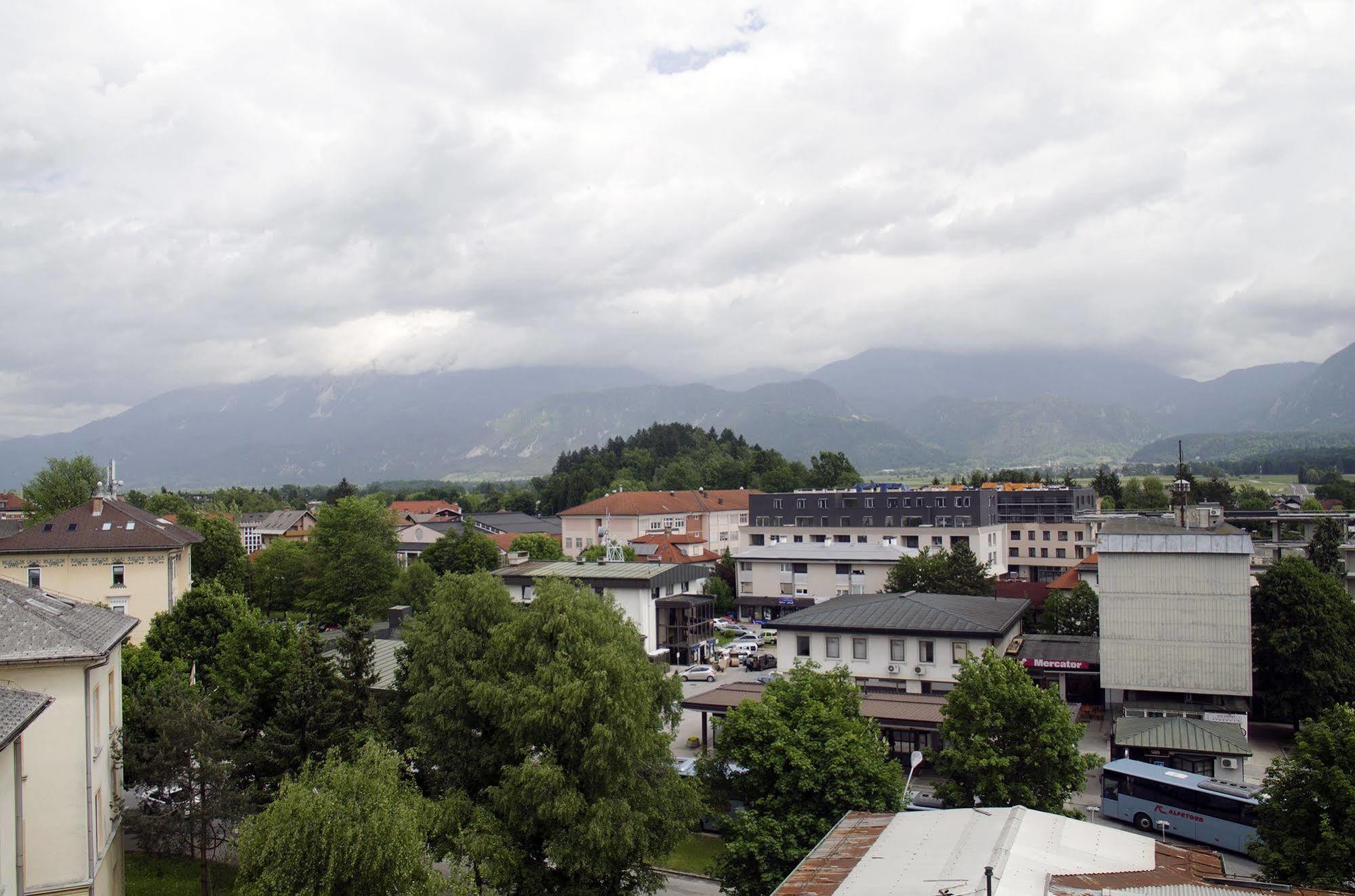 Grajski Dvor Radovljica Exterior foto